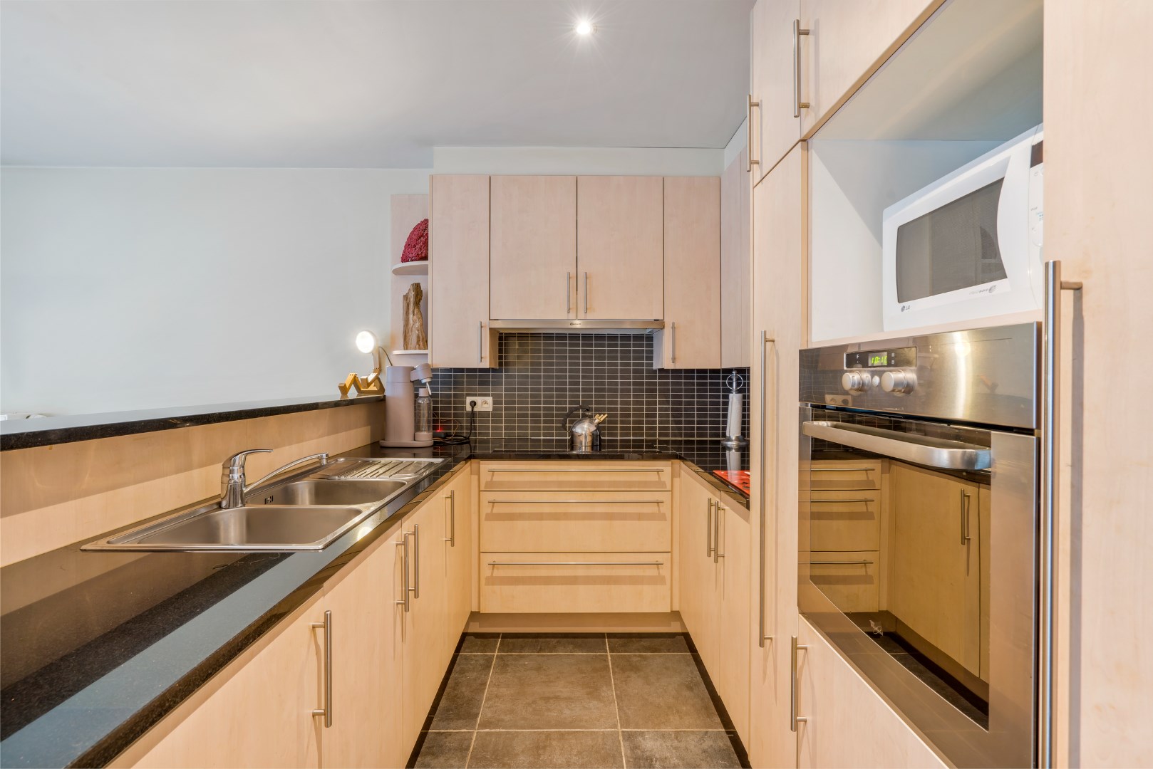 RUIM ENERGIEZUINIG APPARTEMENT GELEGEN CENTRUM OOSTENDE 