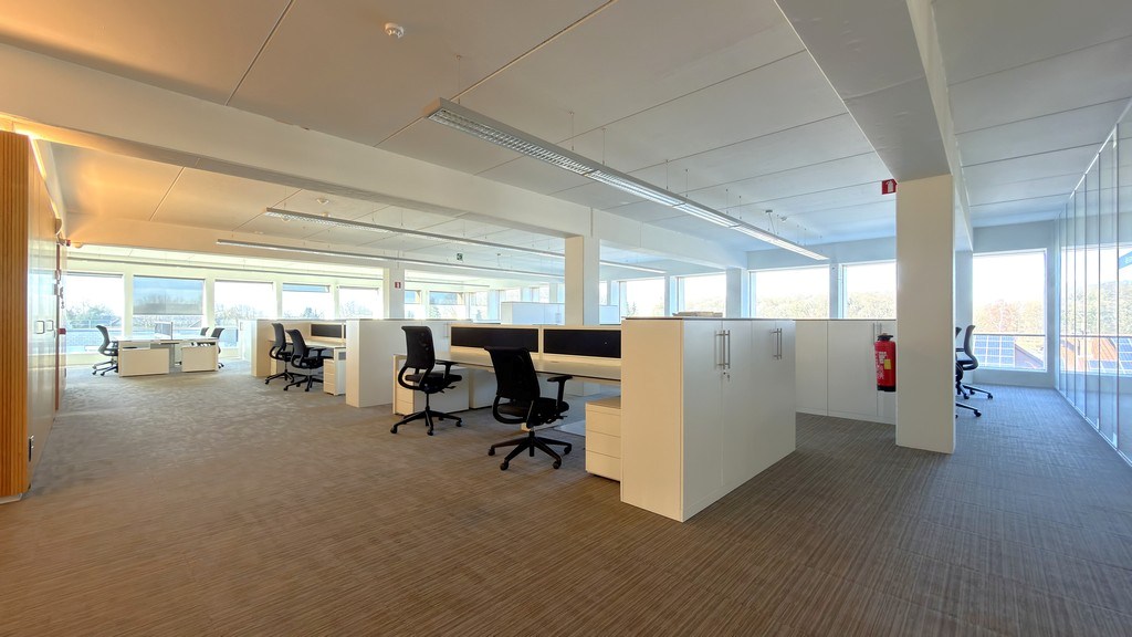 Volledig uitgeruste kantoren te huur langs E313 te Wommelgem