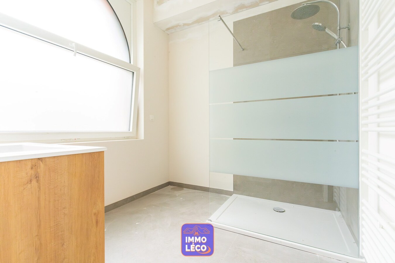 Maison rénovée en 2024, dans le centre. 