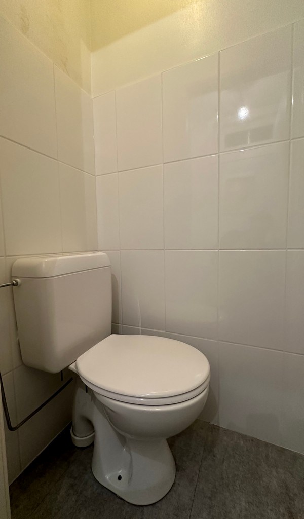 Ingedeelde kantoorruimte te huur in centrum Gent