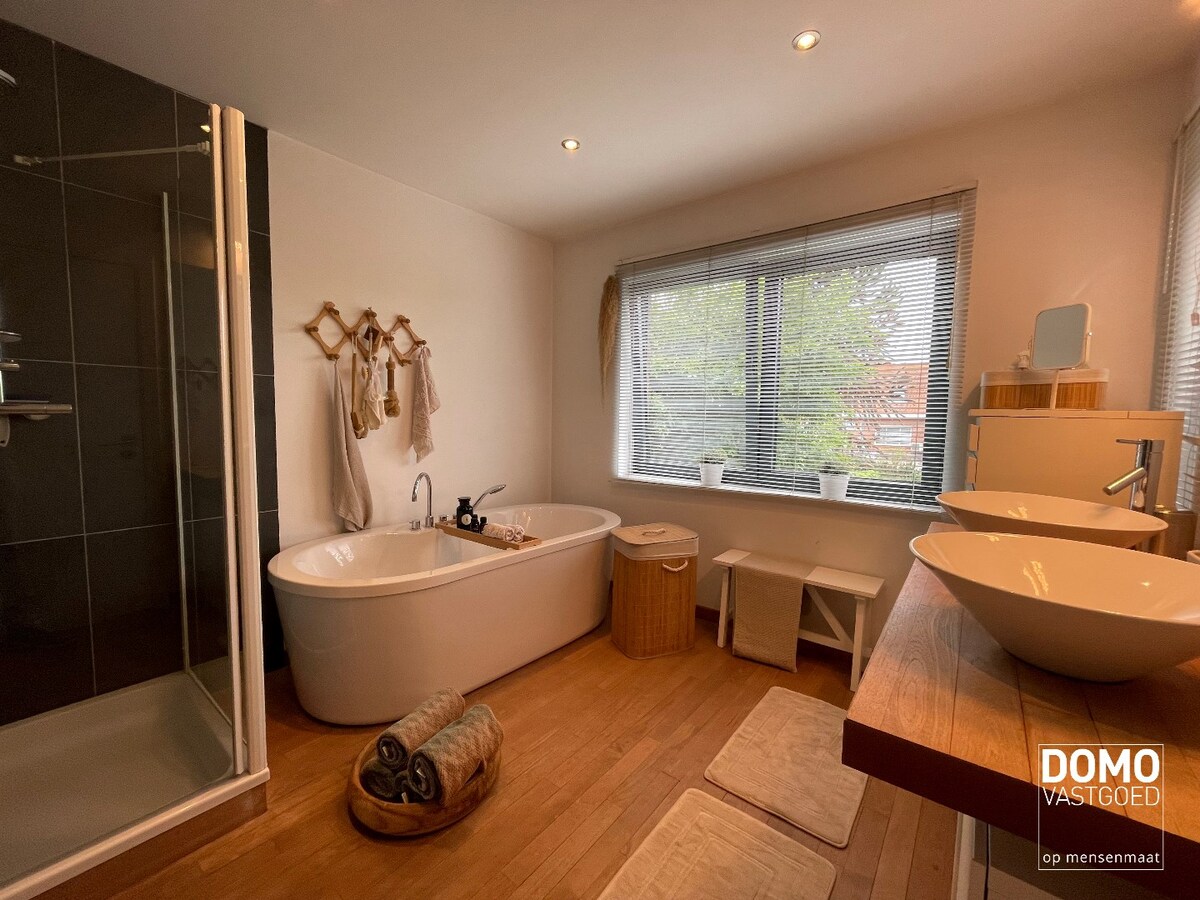 Prachtige ruime woning in zeer rustige omgeving nabij centrum Hasselt 