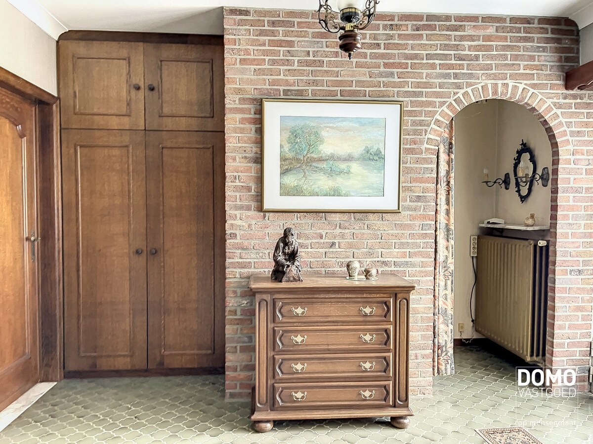 Ruime woning met tuin, inpandige garage en 4 slaapkamers in Linkhout. 