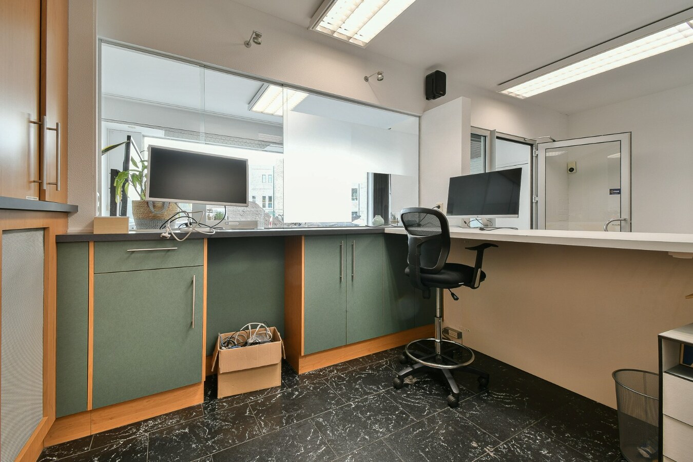 Te huur commercieel kantoor - Oudenburg