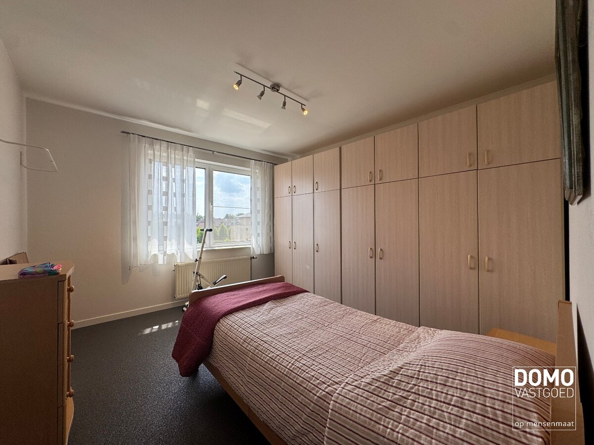 Ruim appartement van 121 m² met drie slaapkamers, twee terrassen en privatieve garagebox op toplocatie in Hasselt 