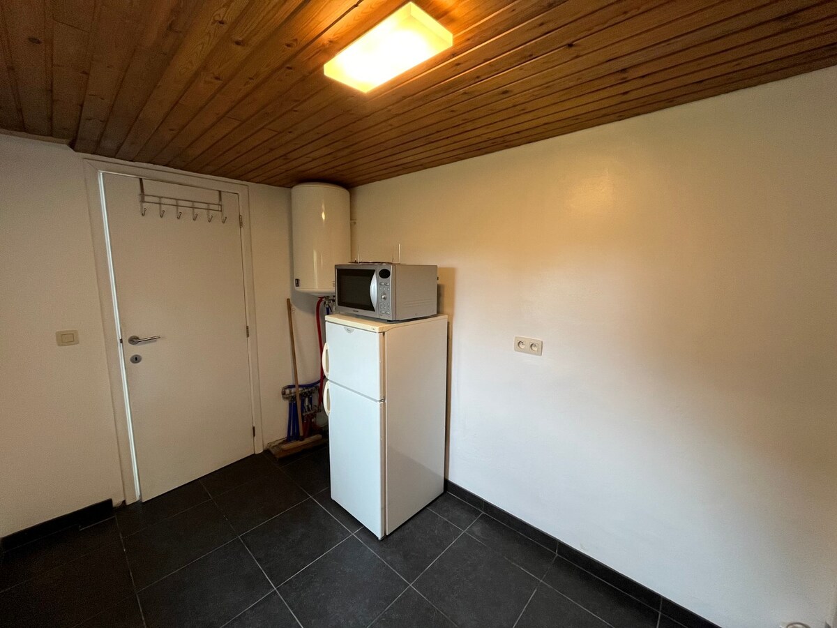 Knusse Half Open Bebouwing 