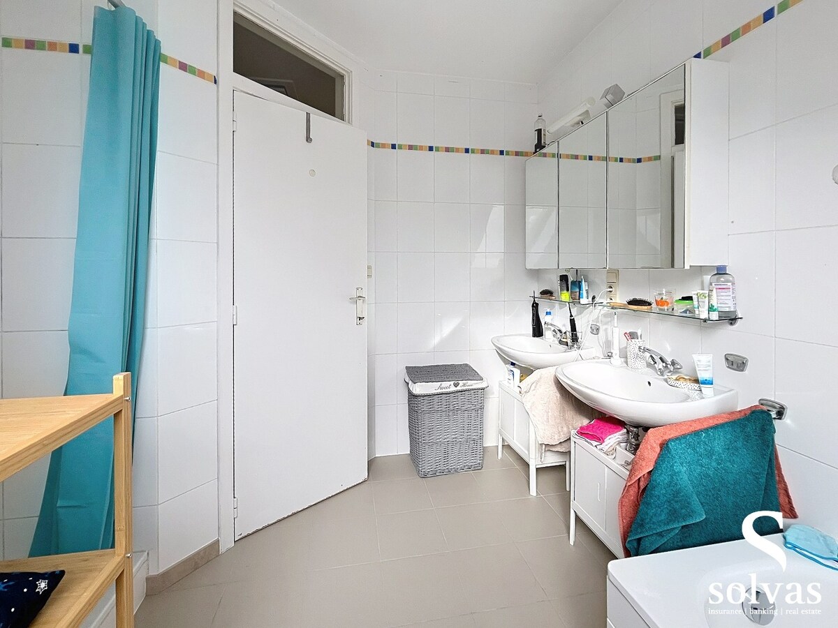 Landelijk gelegen halfopen bebouwing met drie slaapkamers 