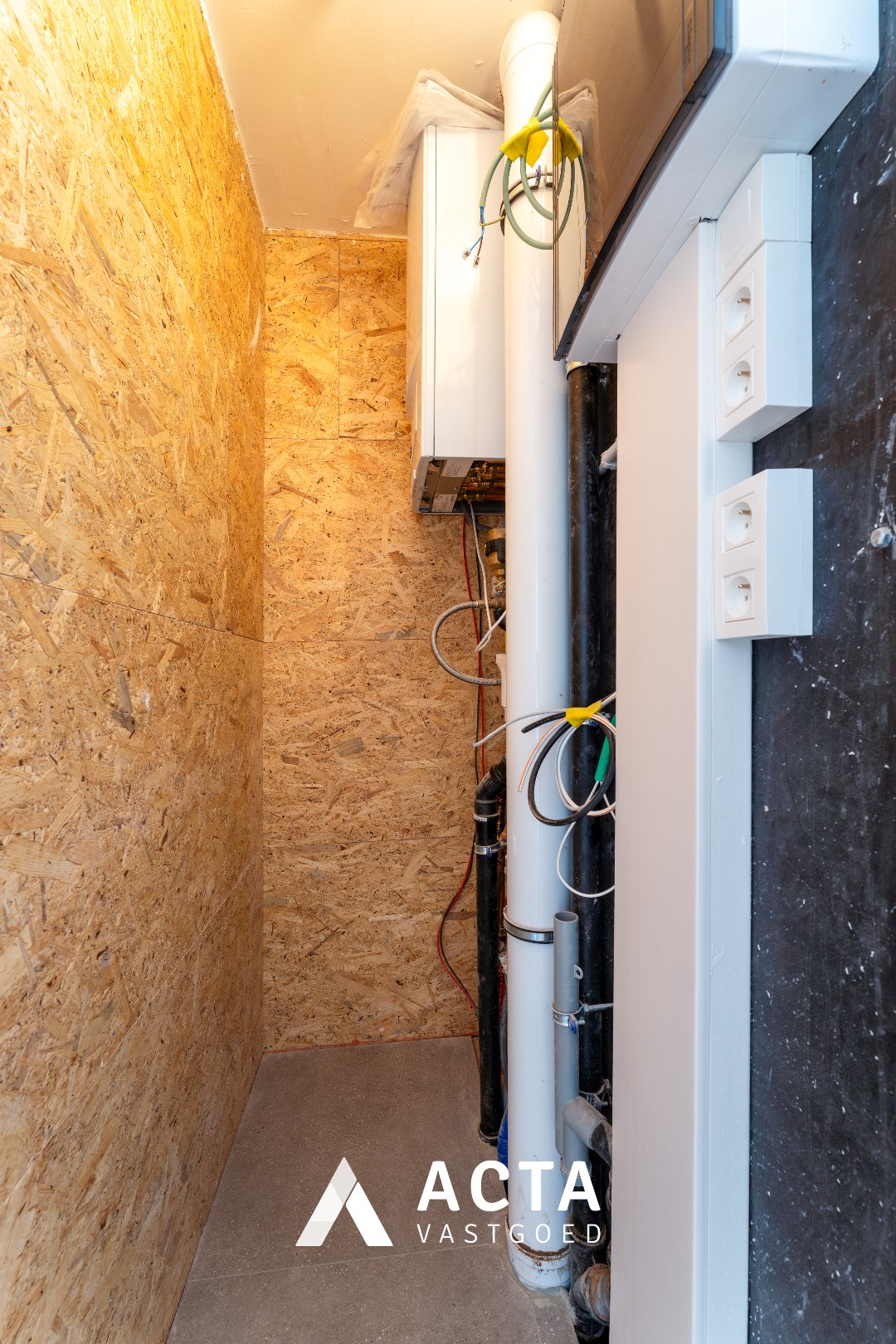 Recent gerenoveerd gelijkvloers appartement nabij centrum 