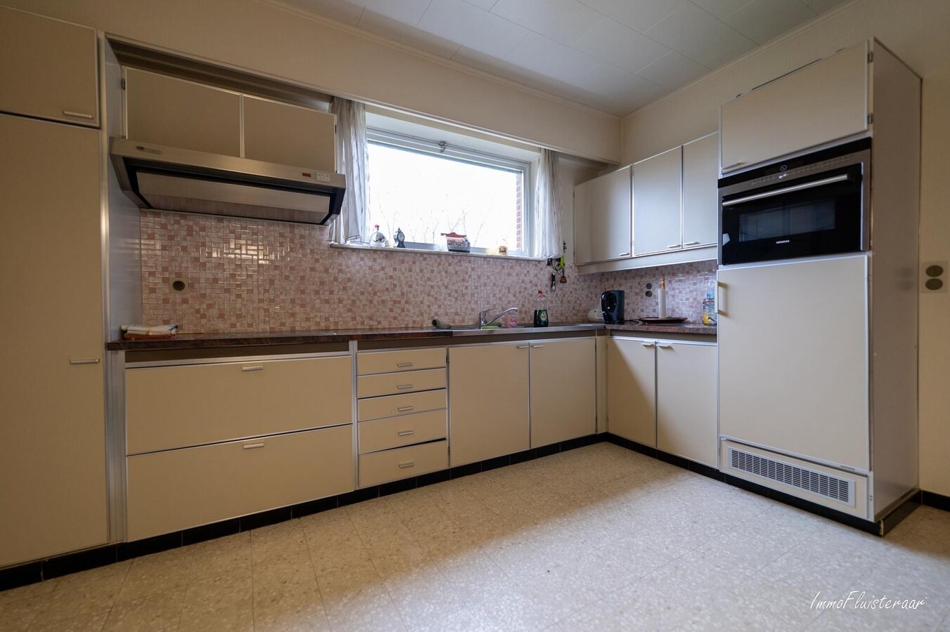 Te renoveren woning op ca. 457 m2 te Mechelen 