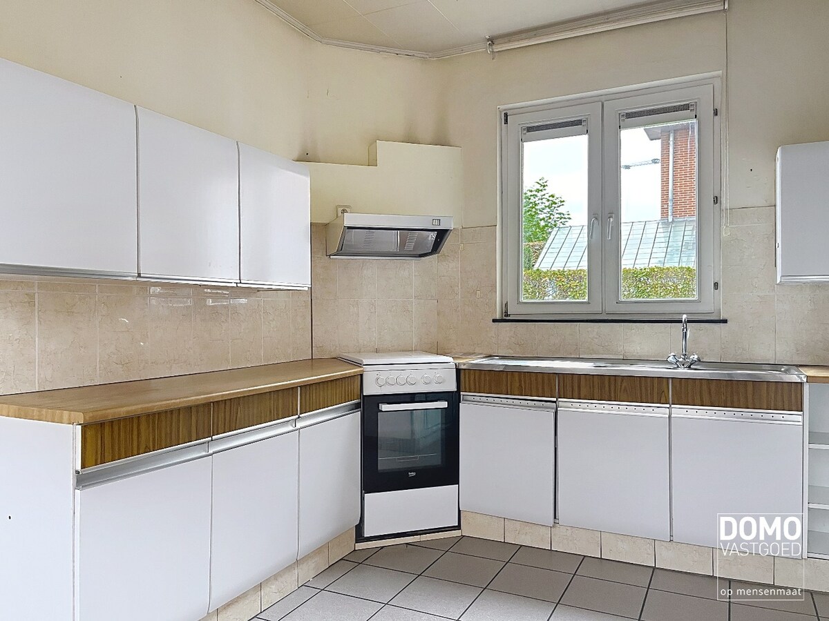 RUIME WONING MET KANTOORRUIMTE/PRAKTIJKRUIMTE 