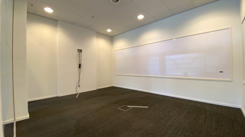 Flexibel in te delen kantoren te huur nabij R8 in Kortrijk