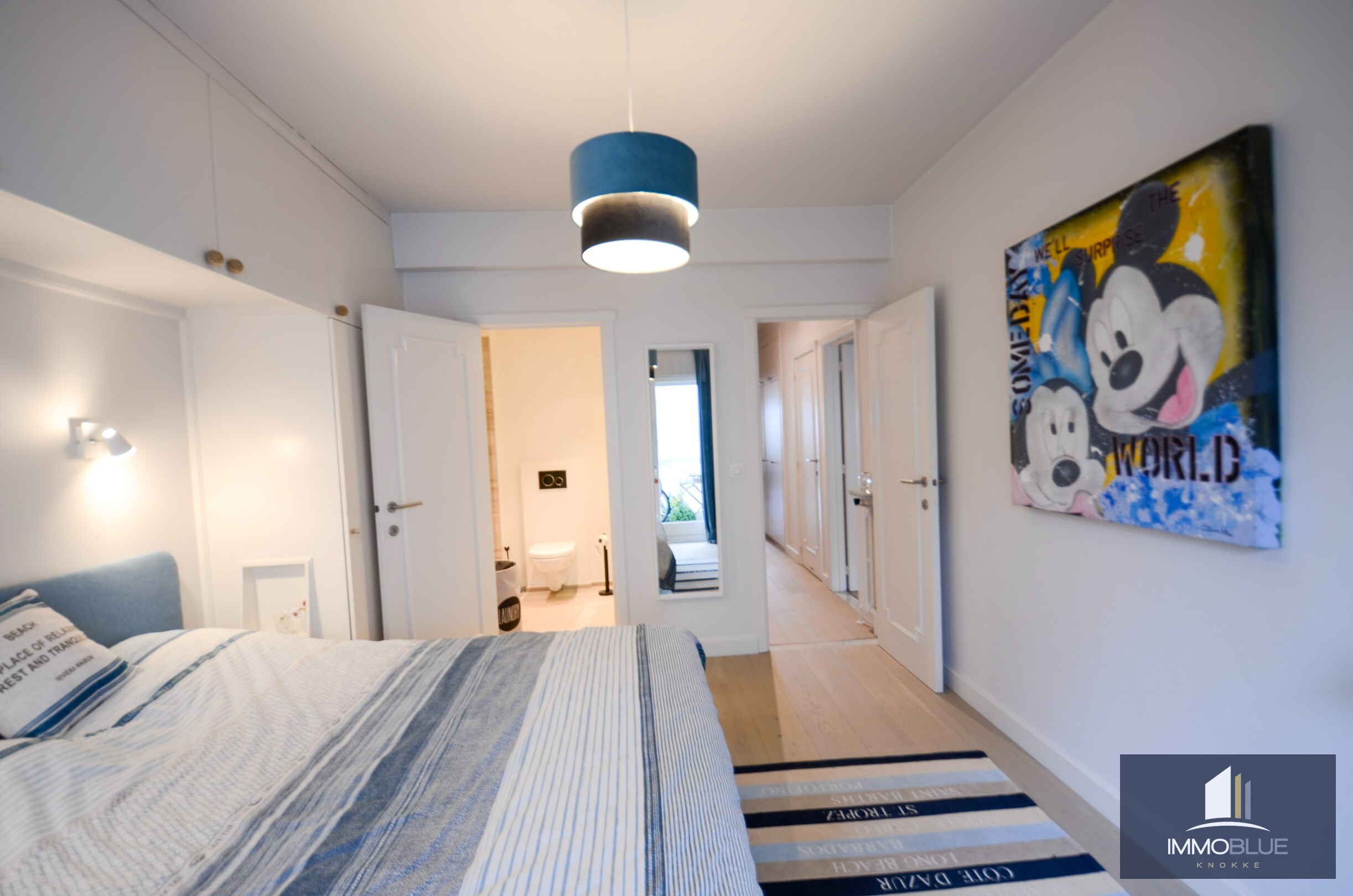 Appartement avec vue frontale sur la mer, situé dans une résidence prestigieuse au Zoute. 