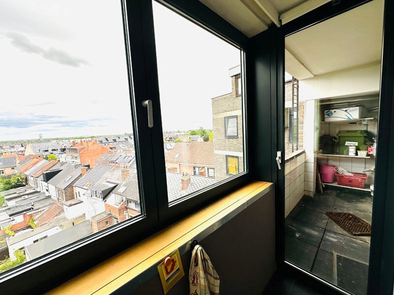 Authentiek 3 SLAAPKAMERappartement net buiten de Kleine Ring van Hasselt 