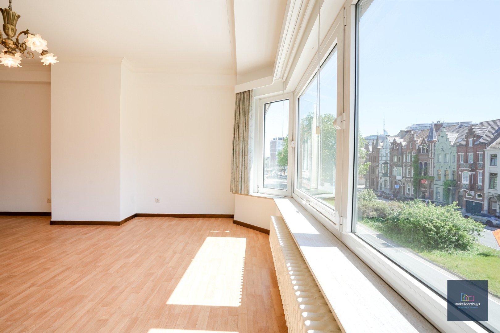 Ruim 3-slp.k.appartement met garage + kelder 