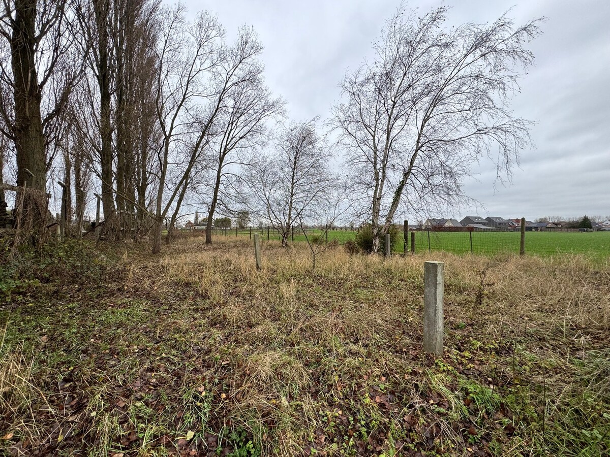 Te renoveren handelshuis te Eernegem 