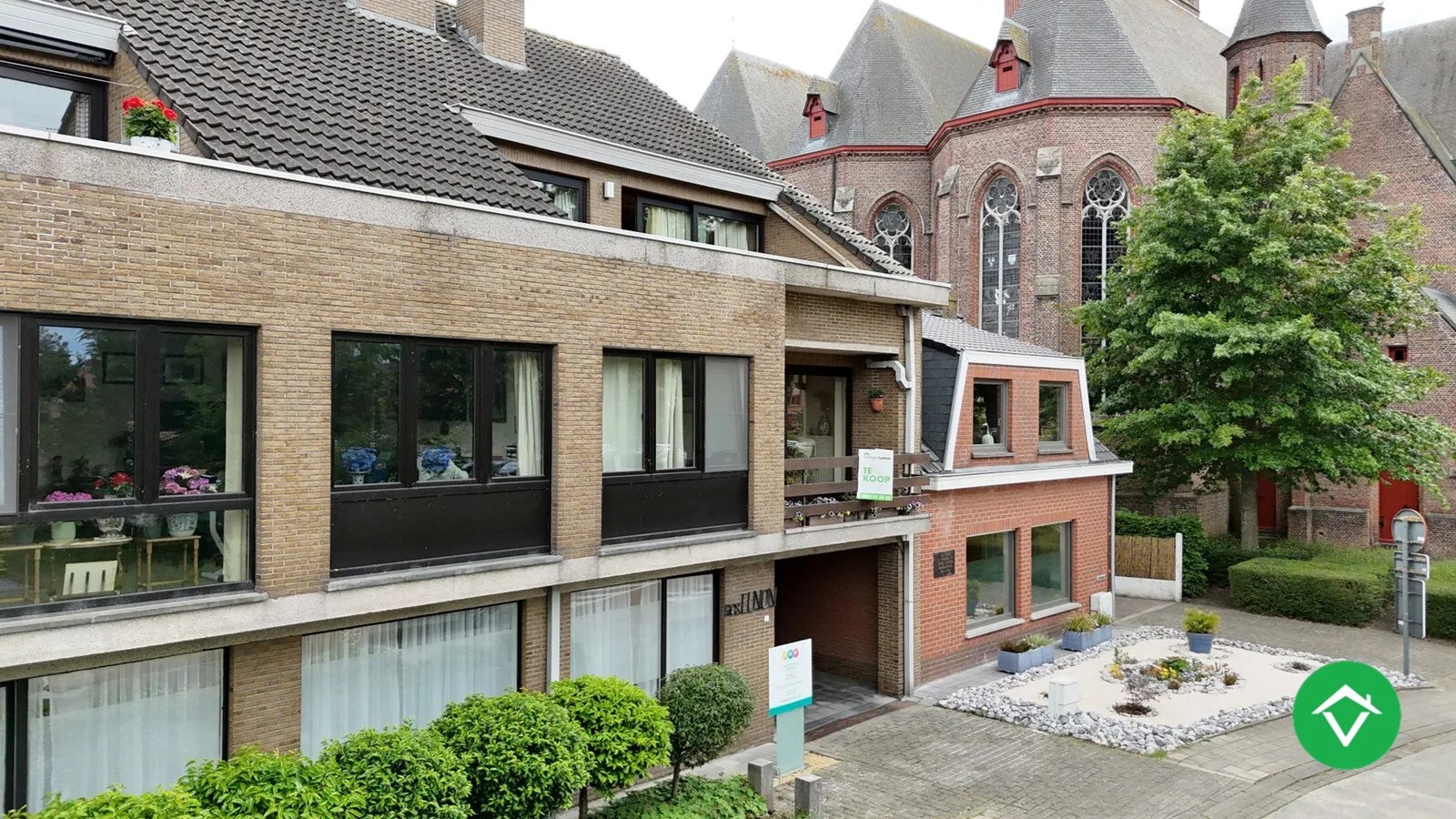 Appartement met 2 slaapkamers en garage te Koekelare 