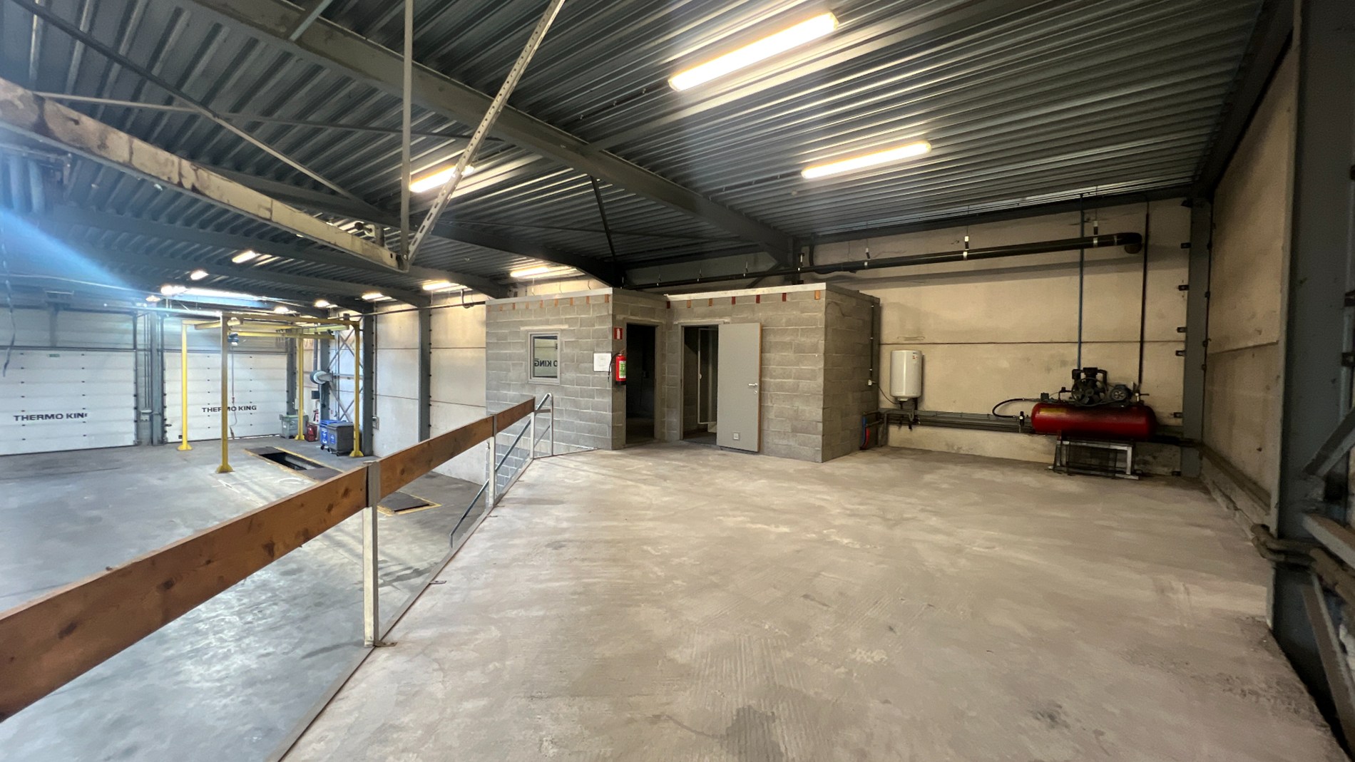 Opslagruimte te huur vlakbij R4 te Evergem