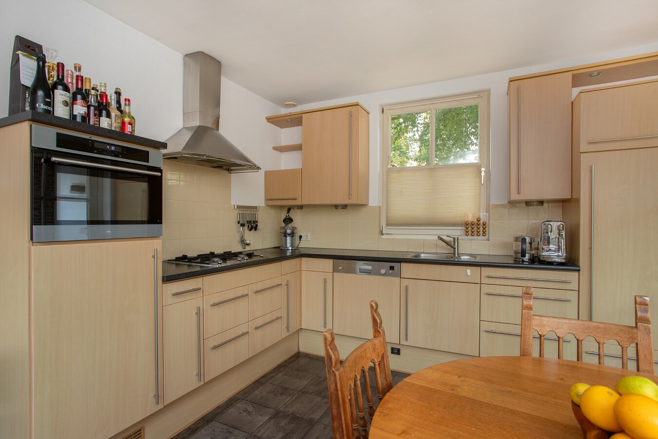 Wonen naast de kerk én in een gemeentelijk monument aan de Kerkstraat 12 Diessen. 