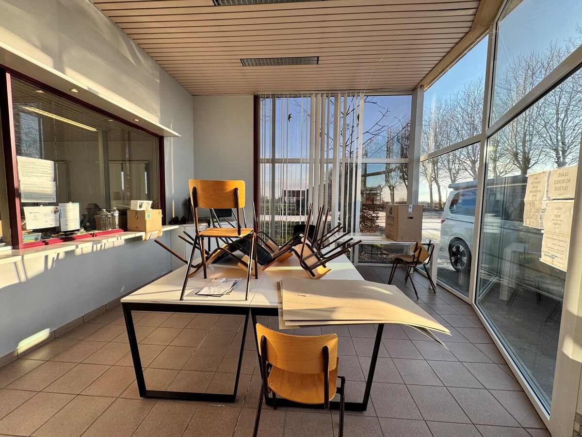 Loods met burelen te huur te Koekelare 