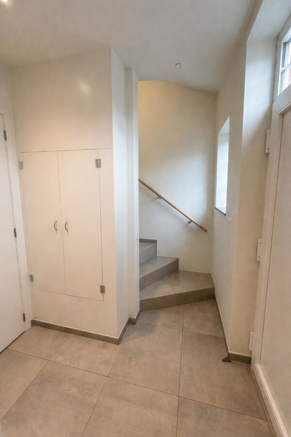 Recente woning in pastorijstijl op een rustige, groene locatie VERKOCHT ONDER REGISTRATIERECHTEN 