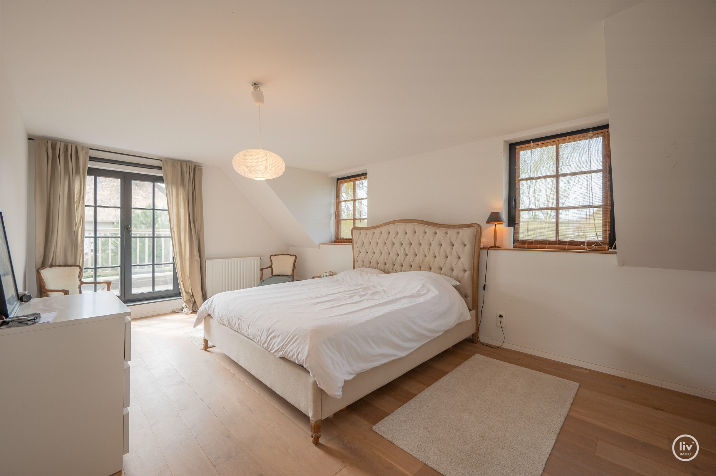 Prachtige vrijstaande villa rustig gelegen te Monikkendreef op een mooi perceel van 1000m2. 