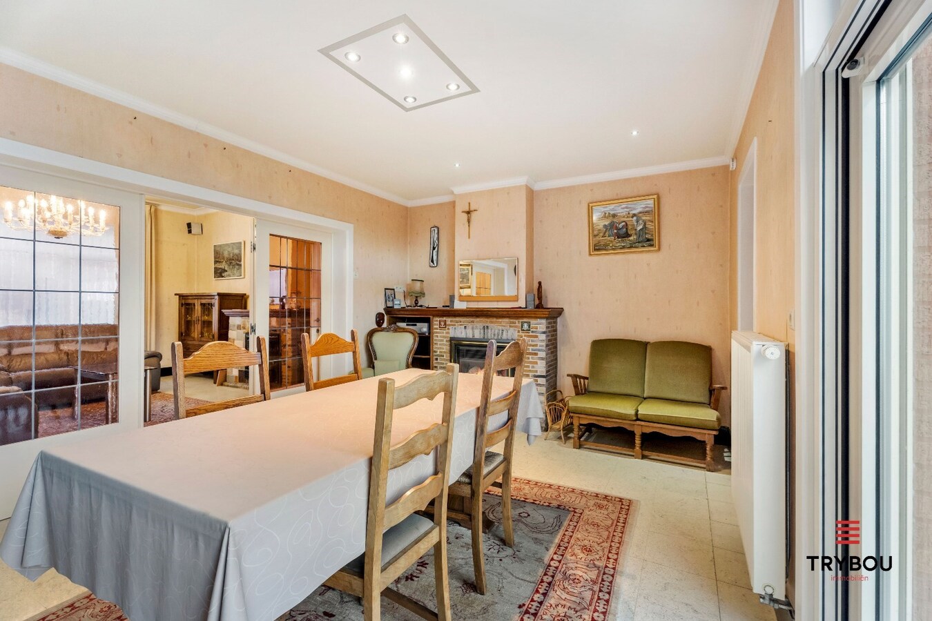 Zeer ruime gezinswoning in het centrum van Merkem 