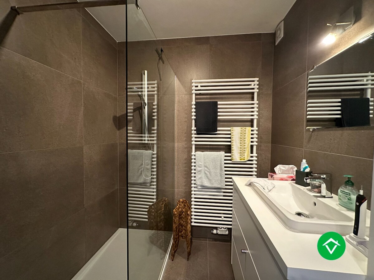 Appartement op eerste verdieping met 2 slaapkamers en terras te Koekelare 