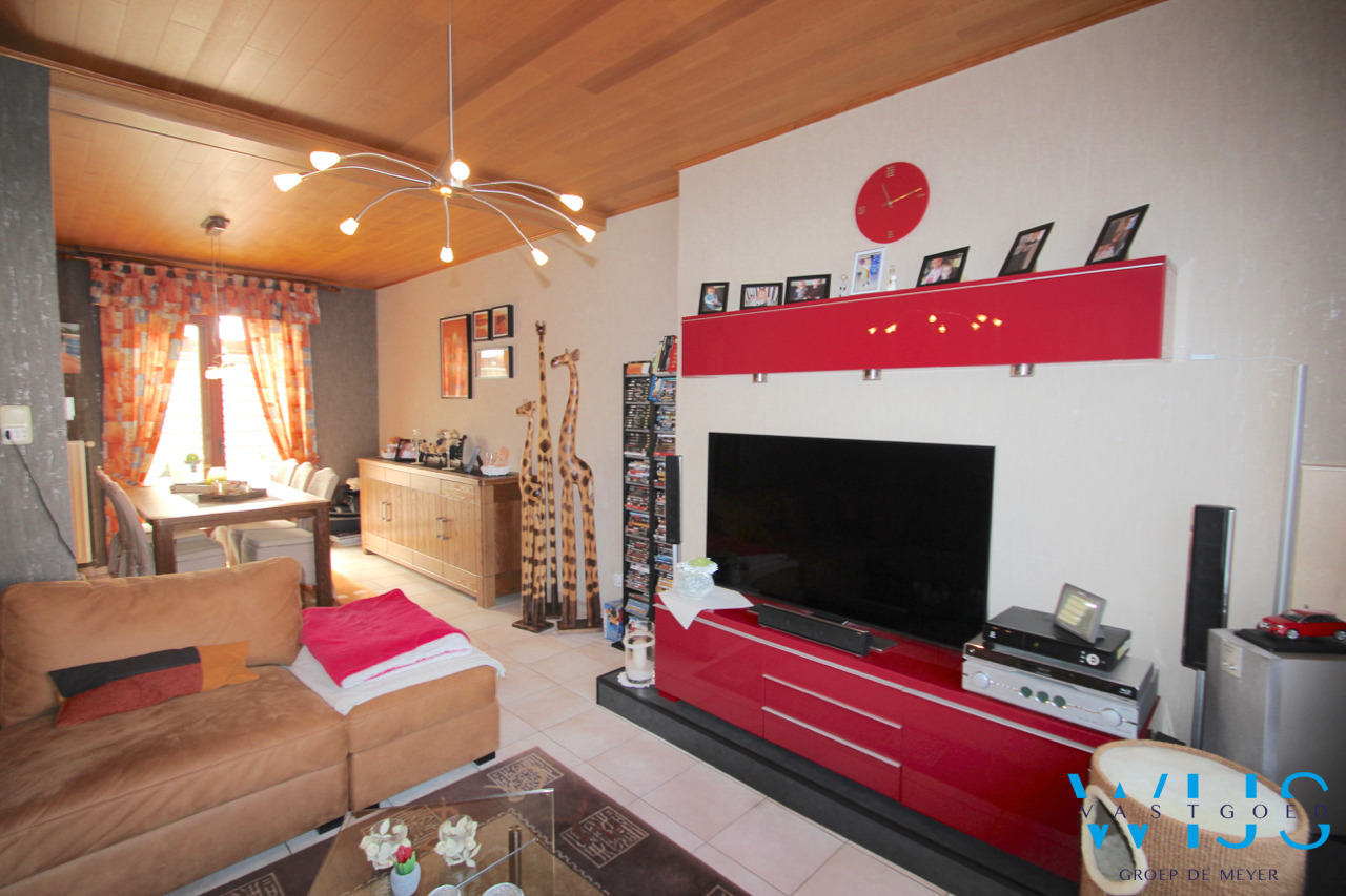 Gezellig woonhuis met mooie veranda en groene tuin ! 