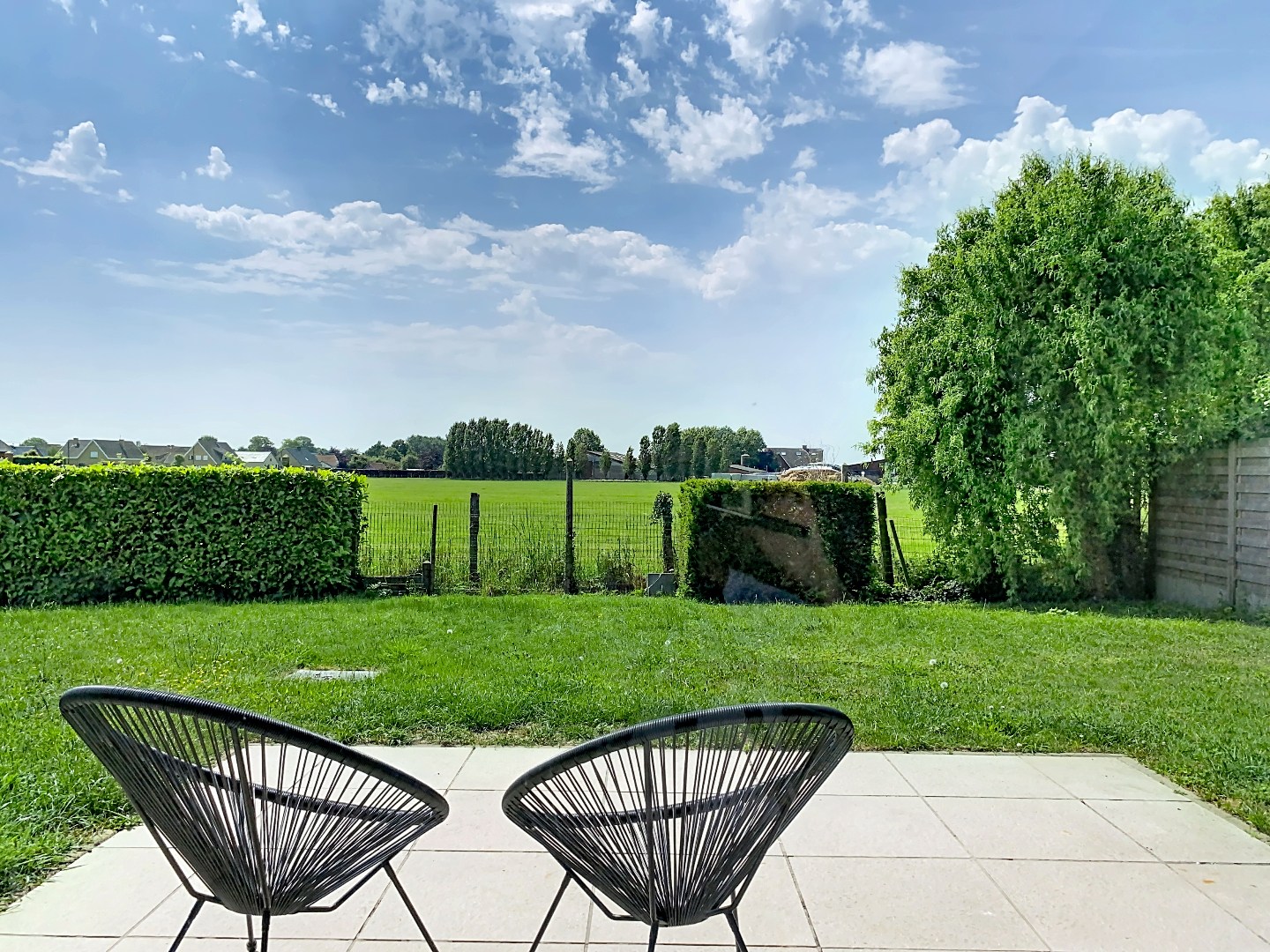 Instapklare gezinswoning met open zicht en mooie tuin, perceel 539 m², Torhout 