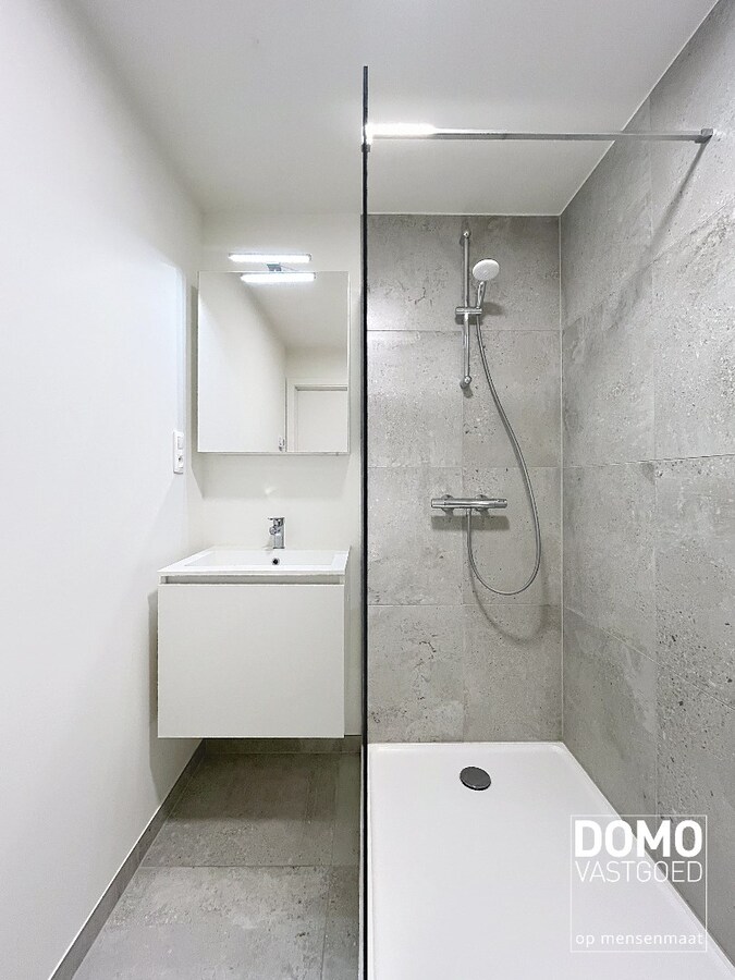 ENERGIEZUINIG EN VOLLEDIG GEMEUBELD APPARTEMENT TE TUILT (KURINGEN) 