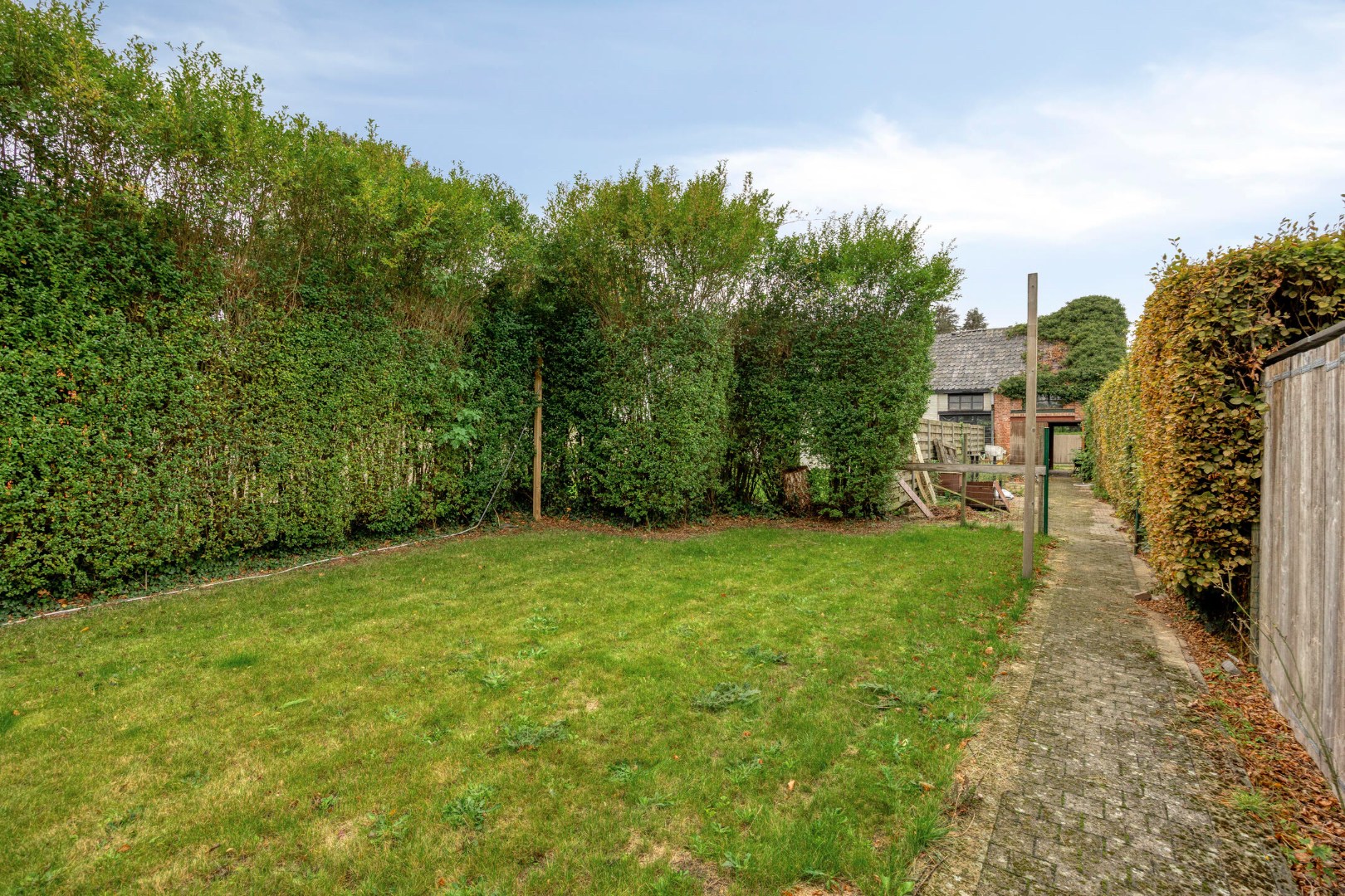 Handelsruimte/kantoor van 145 m2 in centrum Olmen 