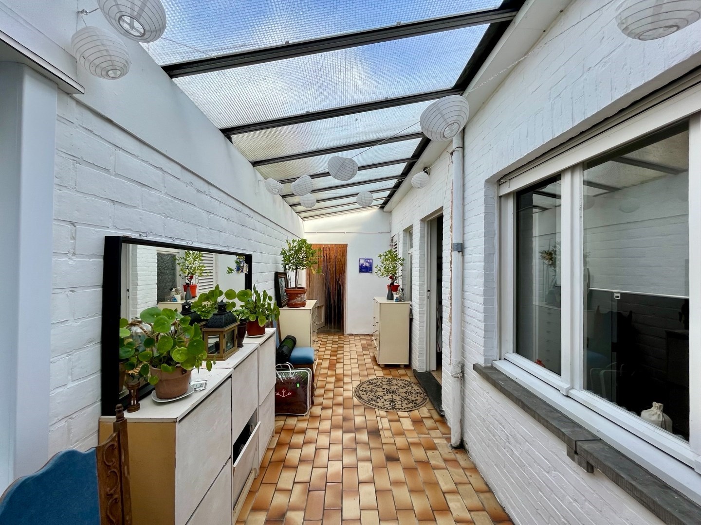 Ruime gezinswoning met grote tuin nabij het centrum van Larum 