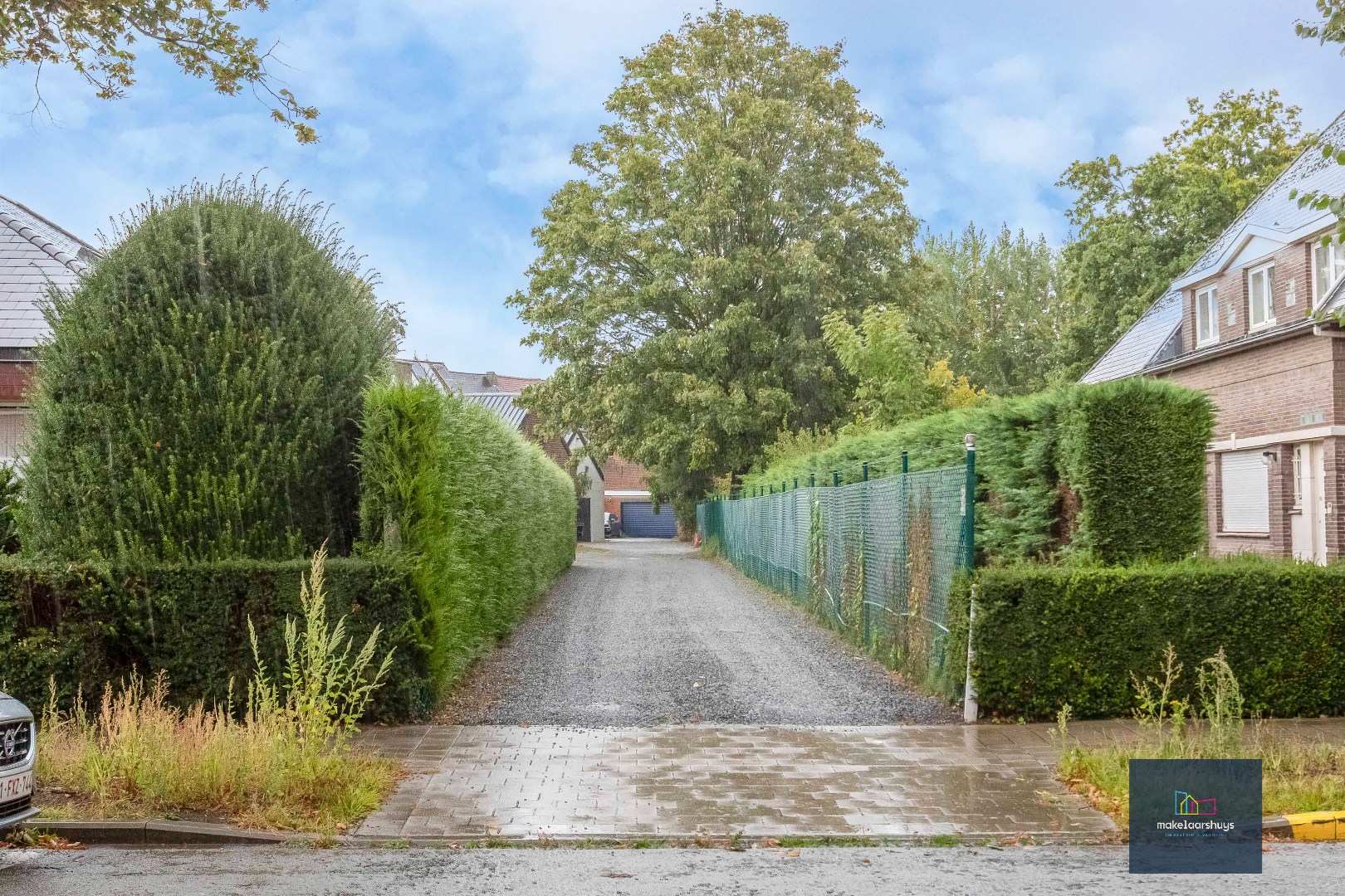 VERKOCHT ! Instapklare energiezuinige handelswoning met tuin en garage 