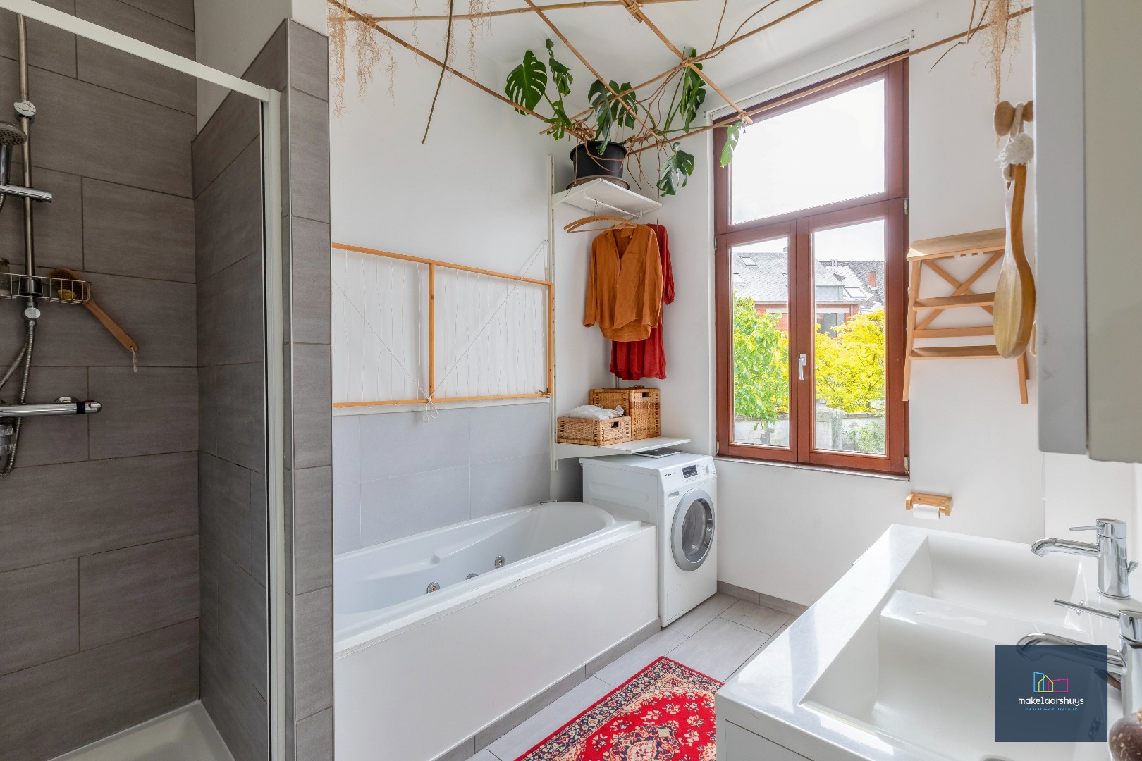 Instapklare woning met zuidgerichte tuin nabij centrum Gent 