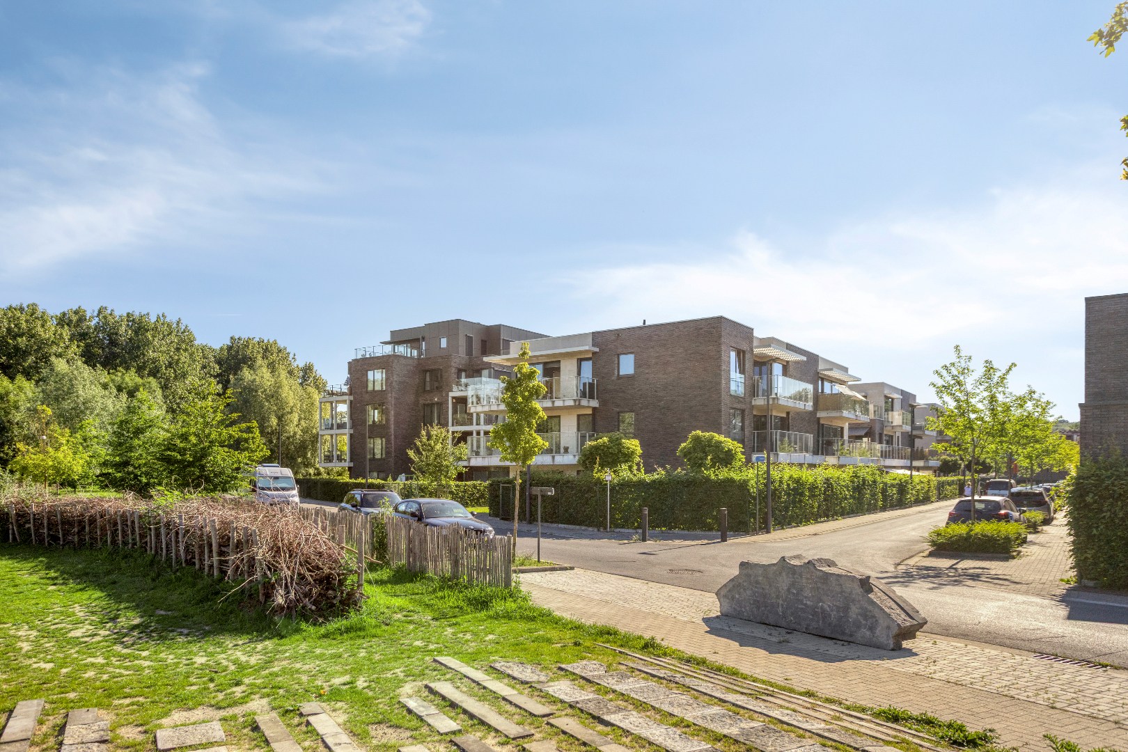 Recent app (76m²!) met 1 slpk, ruim terras en kelder 