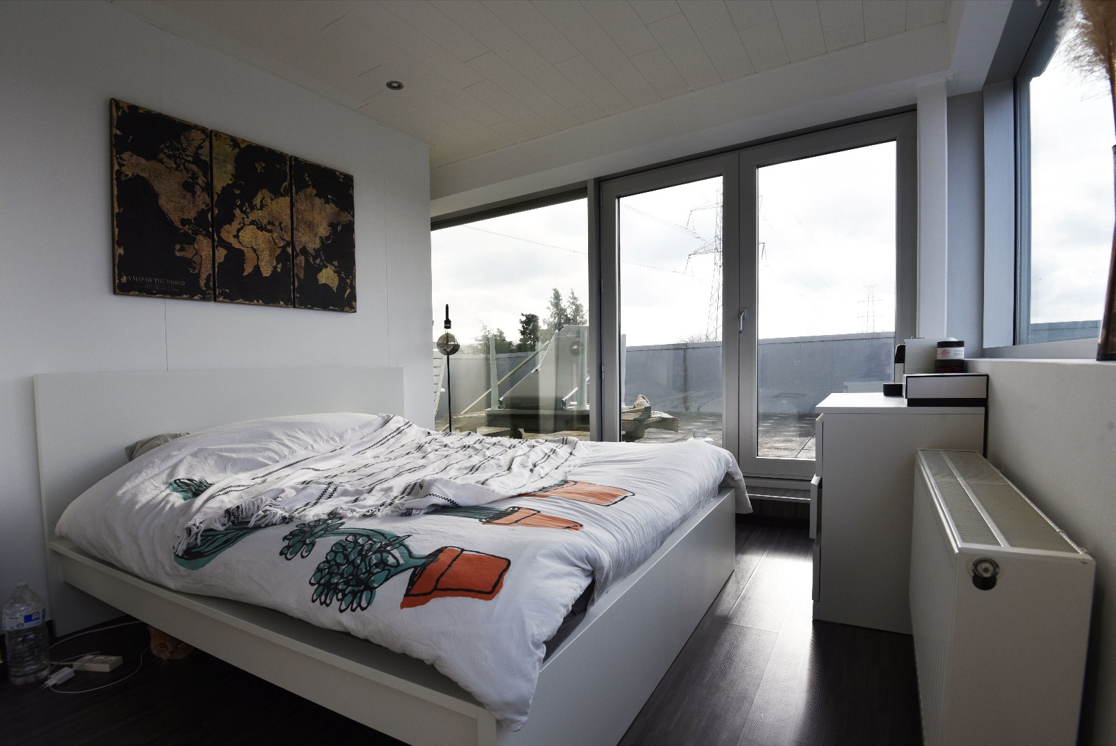 Ruim appartement, 2 slpks en terras te Eeklo 