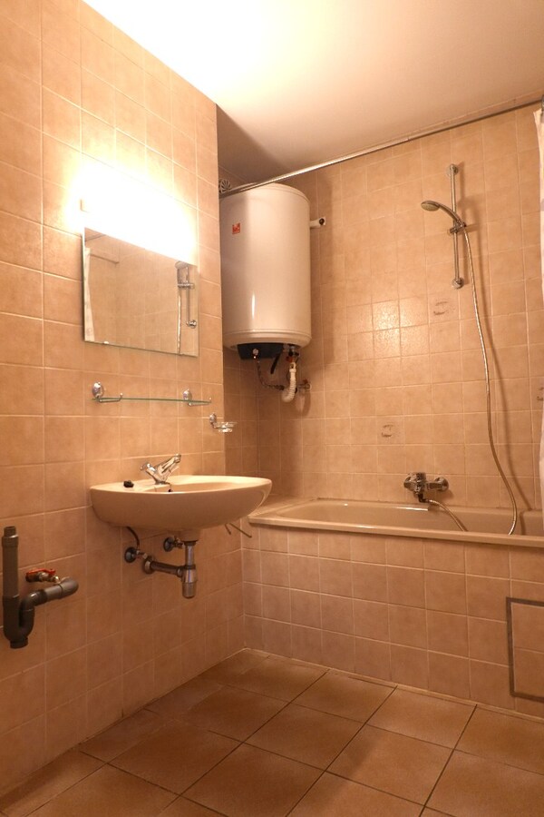 Appartement met 2 slaapkamers te huur. 