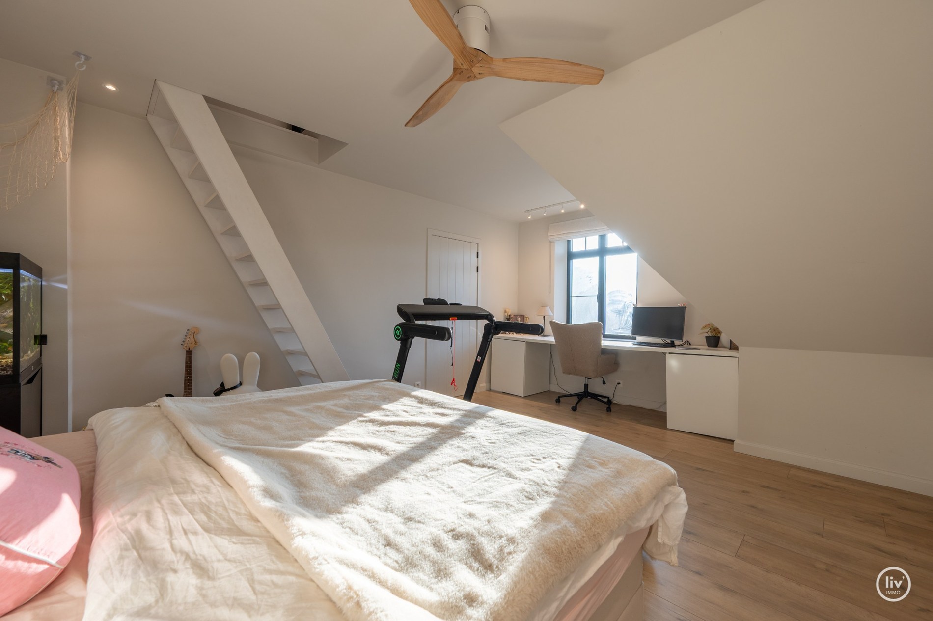 Luxueus afgewerkte energie zuinige woning met zwembad te Knokke 