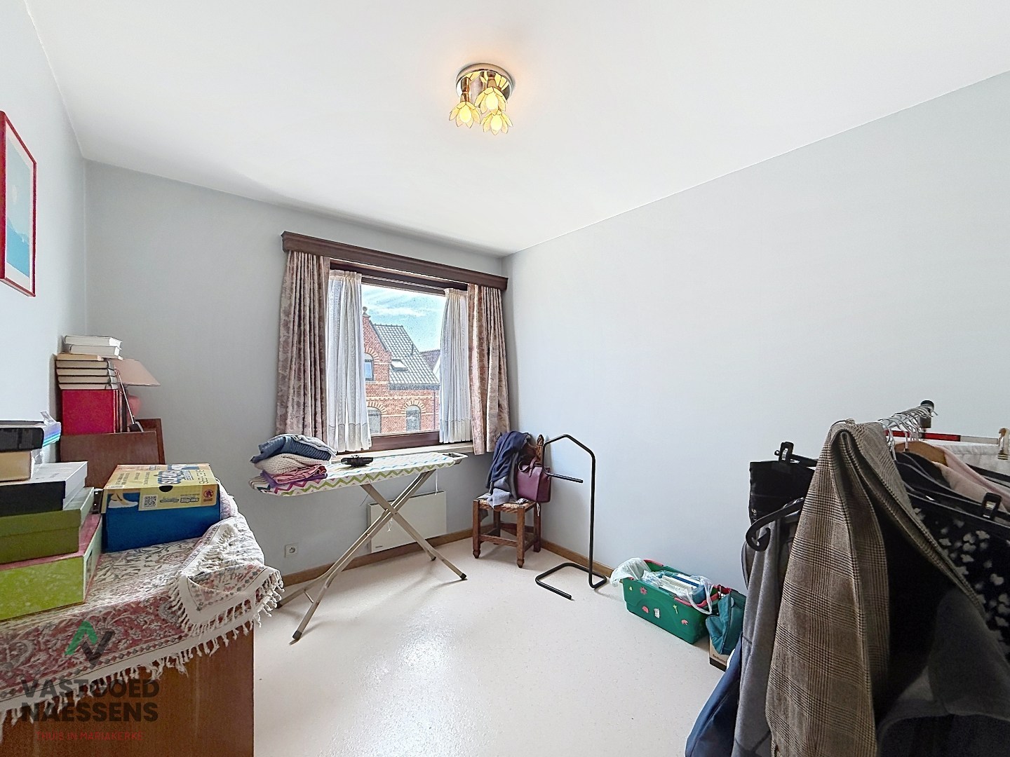 APPARTEMENT À RÉNOVER DE 3 CHAMBRES - TERRASSE ENSOLEILLÉE - QUARTIER RÉSIDENTIEL CALME 