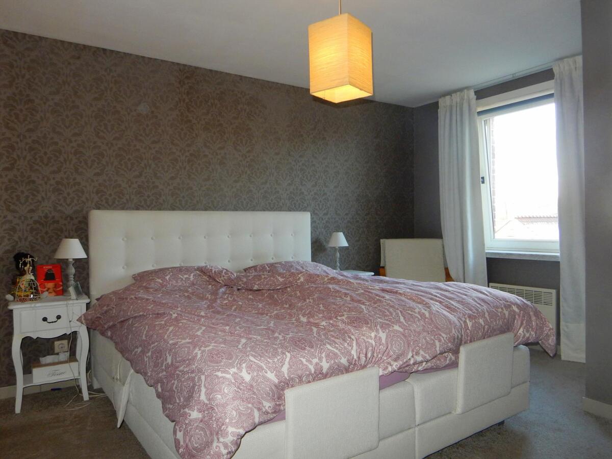 Instapklare woning met dubbele garage 