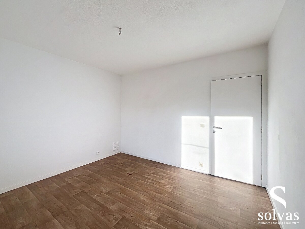 TWEE SLAAPKAMER APPARTEMENT MET GARAGE TE WONDELGEM! 