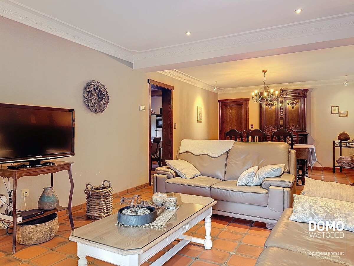 Authentieke open bebouwing met uniek uitzicht en dit in een groene omgeving. 