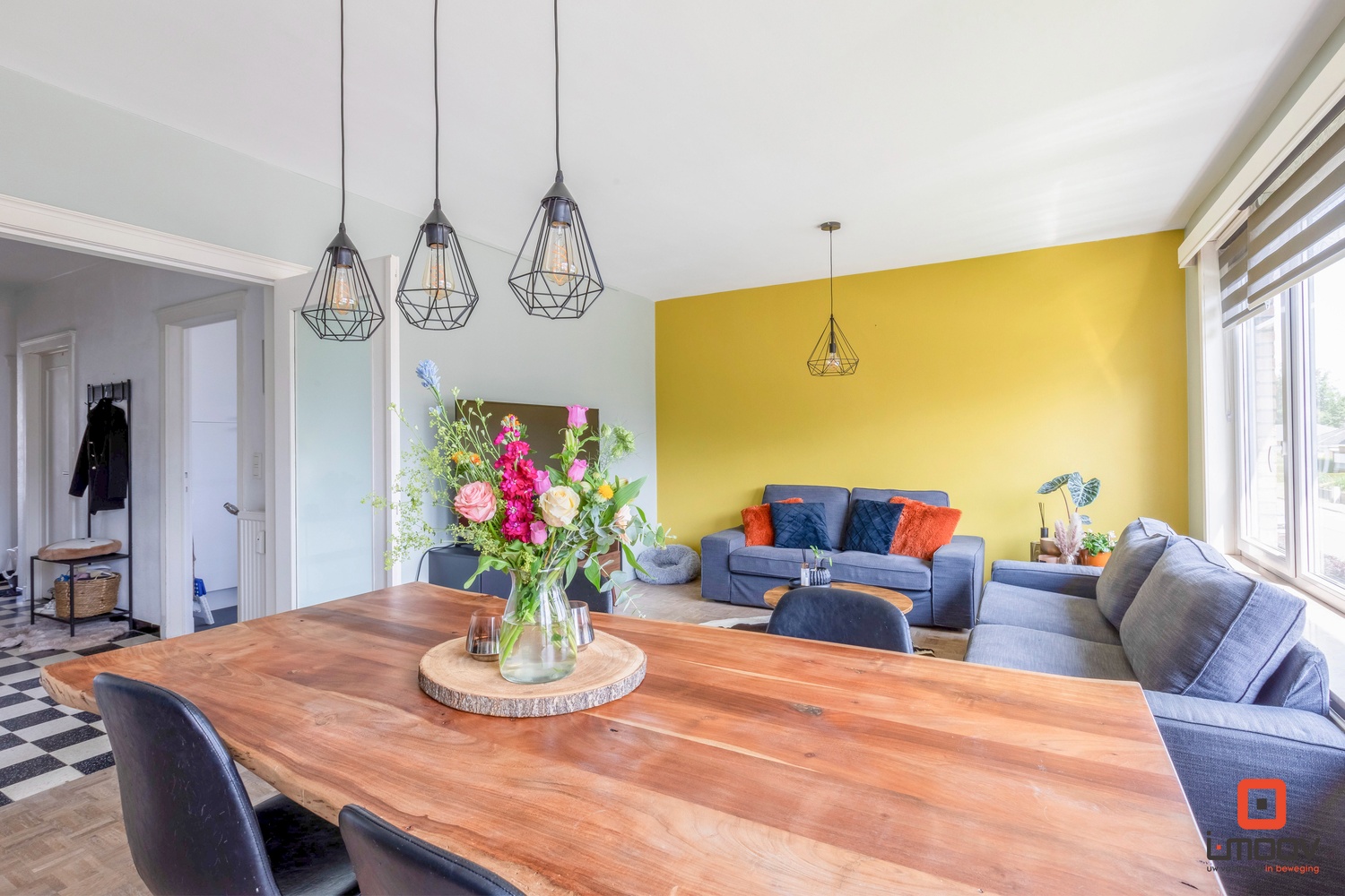 Ruim twee-slaapkamer appartement te Oostakker 