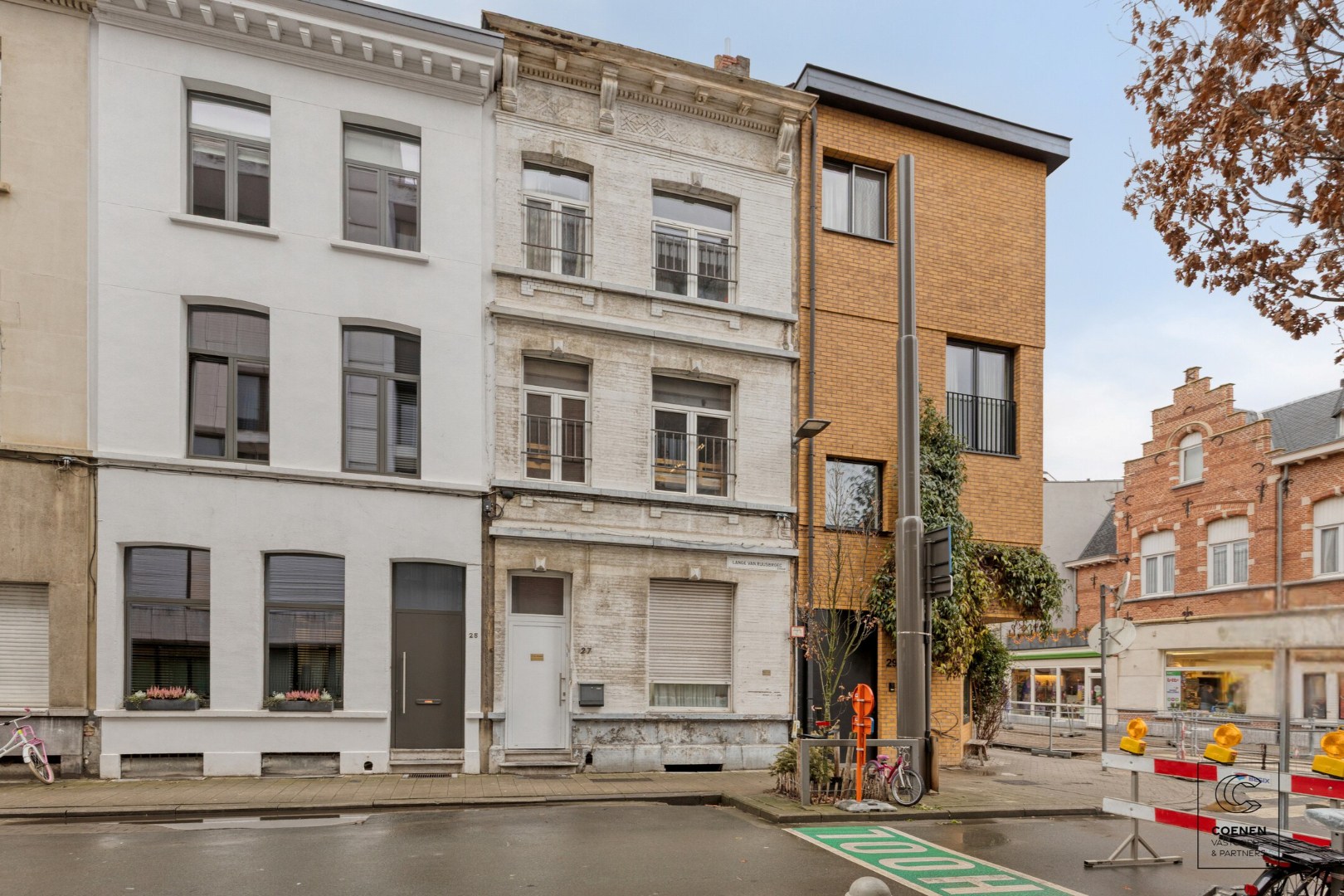 Te renoveren herenwoning met een bewoonbare oppervlakte van 248m² op een TOPlocatie in hartje Zurenborg! 