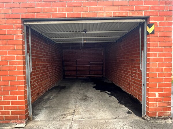 Verhuurd Garage te Izegem