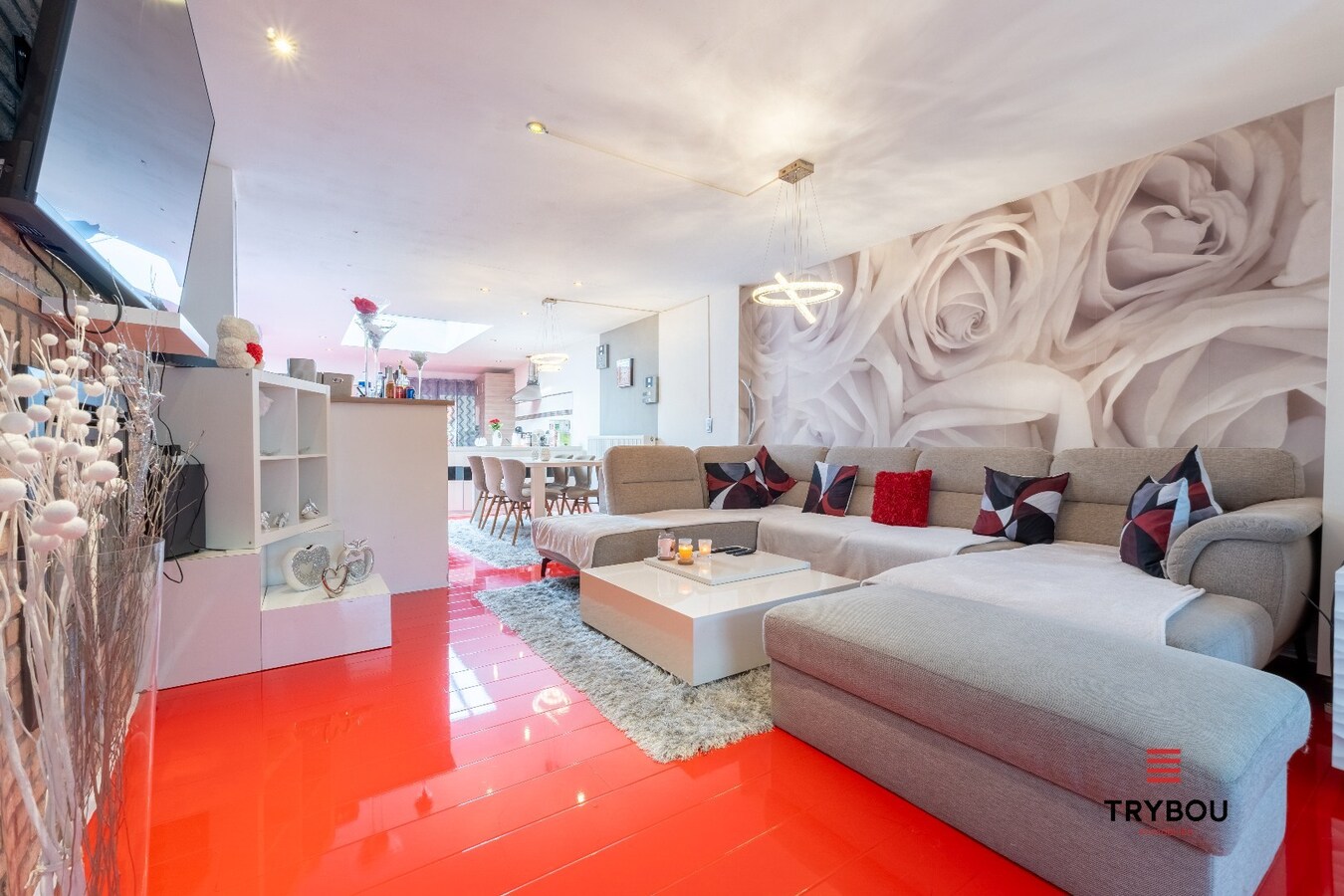 Rustig gelegen, volledig gerenoveerde woning met gezellige, onderhoudsvriendelijke tuin 