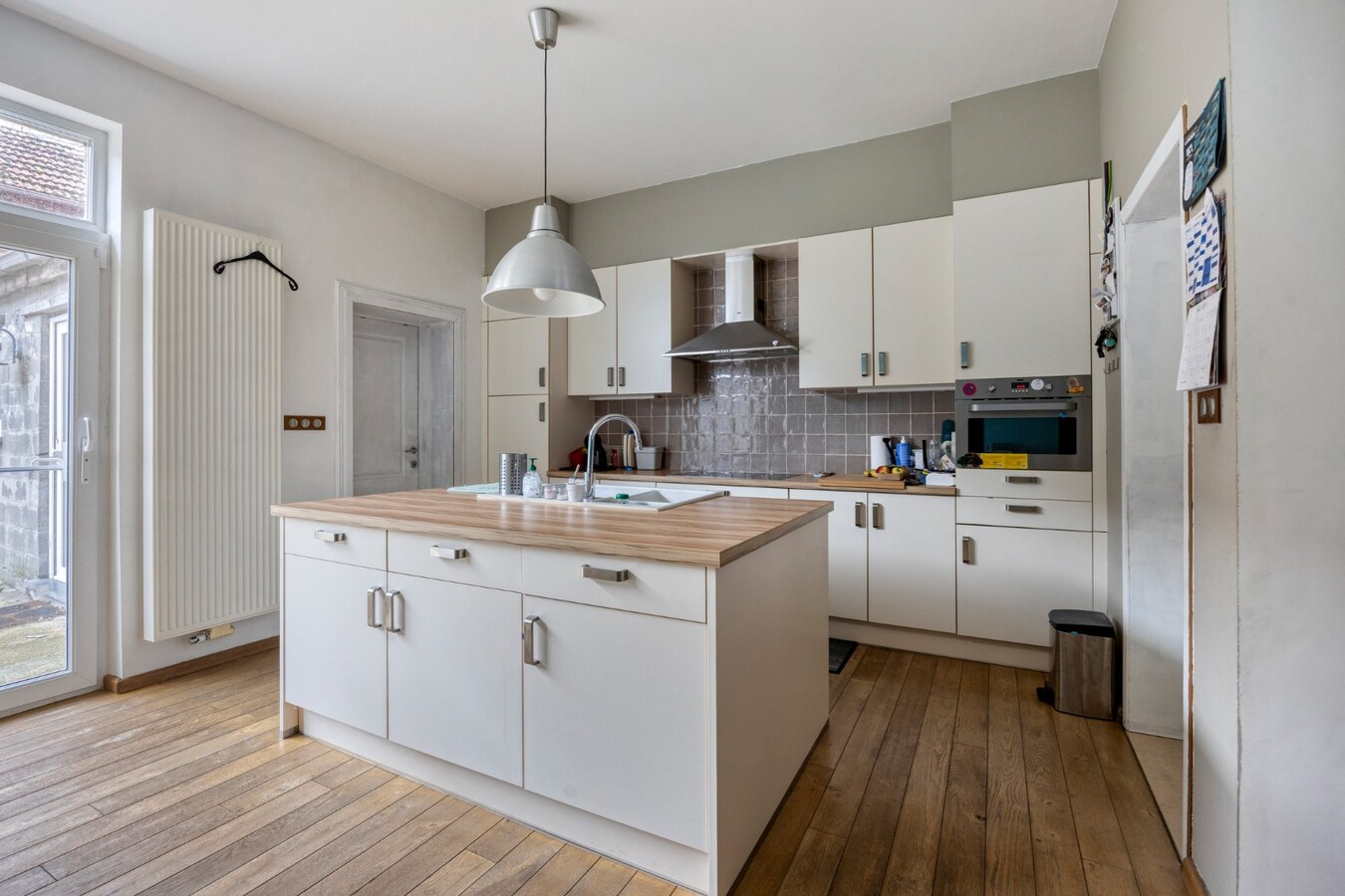 Prachtig gerenoveerde HOEVE te Landen (Neerwinden) 