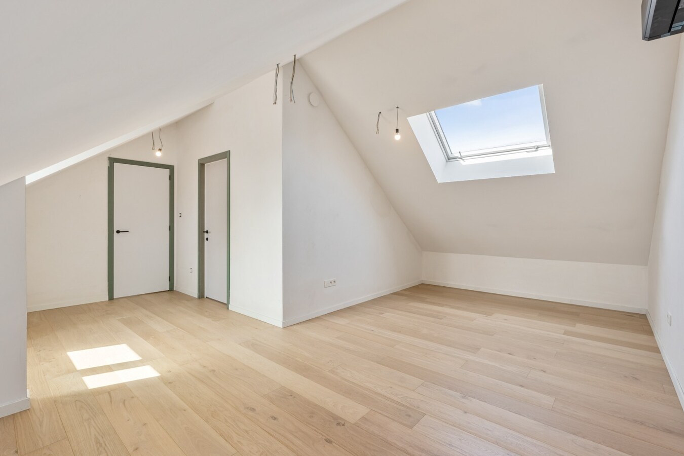 Exclusieve woning in volledig heropgebouwde hoeve op een perceel van 4a33ca! 