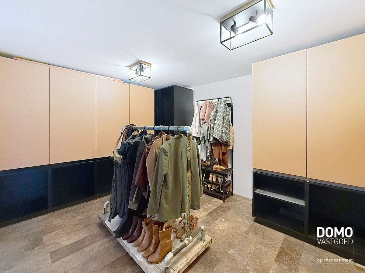 Ruime charmante woning met 3 slaapkamers - 244m² - EPC: B 