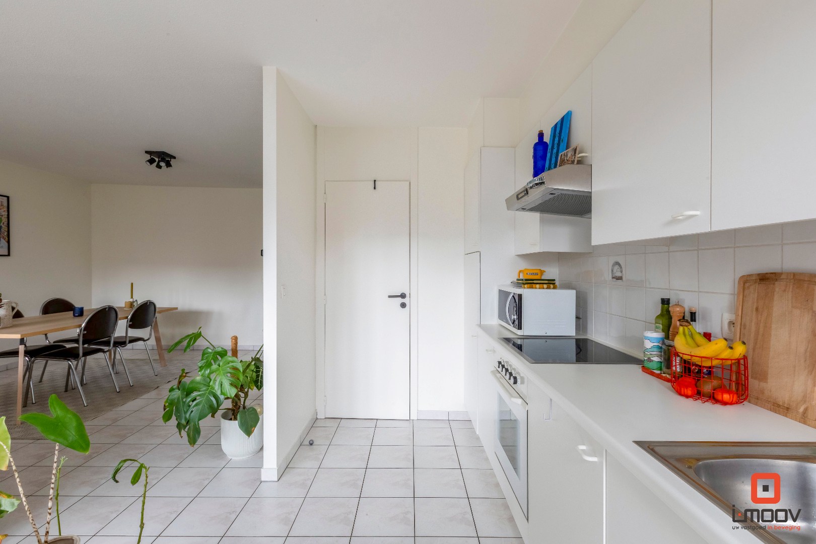 Lichtrijk tweeslaapkamer appartement met uniek waterzicht op Coupure Rechts 