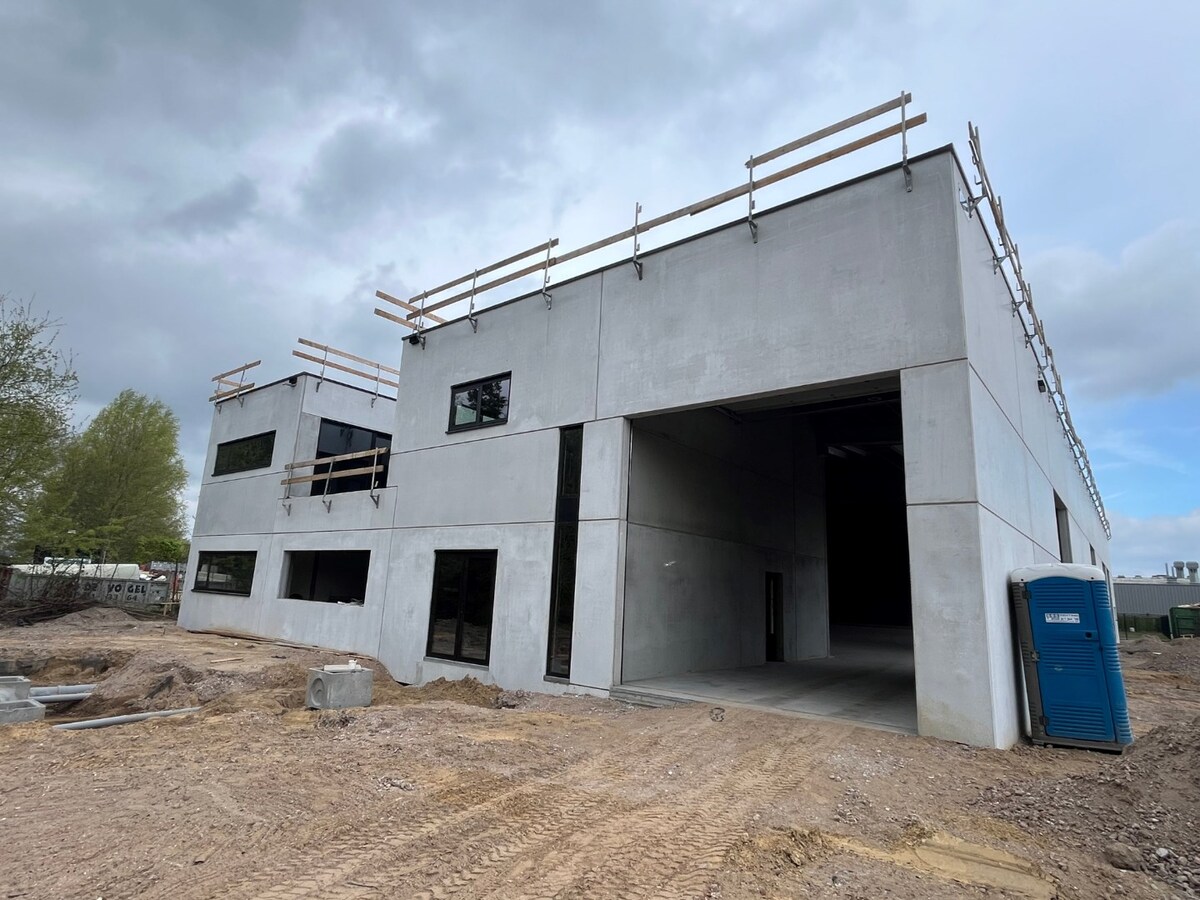 Loods - uitstekend gelegen. 